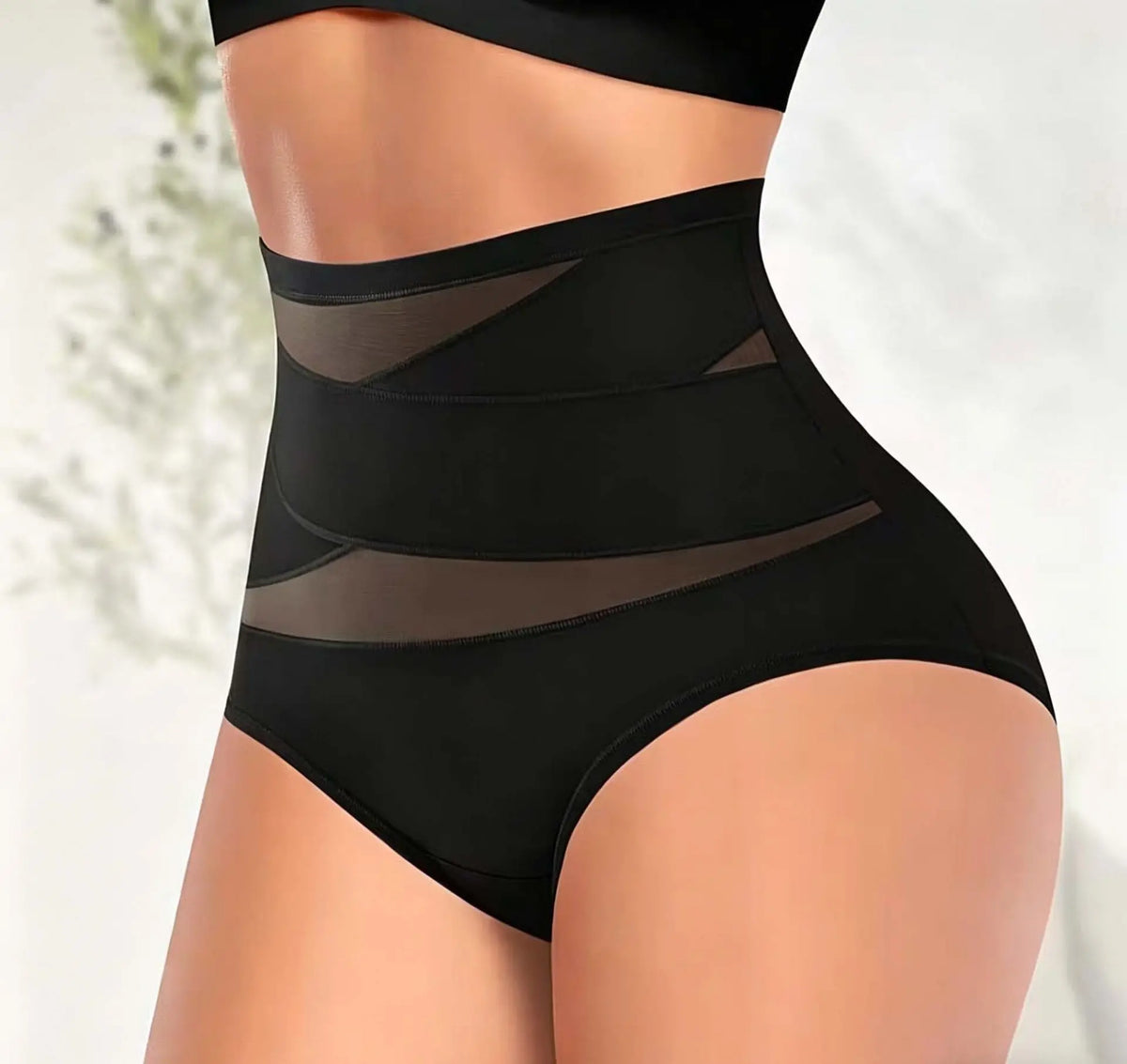 🔥 3 položiek za 27 eur 🌸 Poslední den této speciální nabídky! 🎁 Kalhotky s vysokým pasem ve větších velikostech, se zkříženým designem a efektem zpevnění bříška.