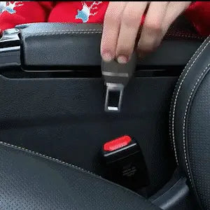 🚗【Kúpte 1 a dostanete 1 zadarmo】Kovový predlžovač bezpečnostných pásov pre vozidlá vyššej kategórie